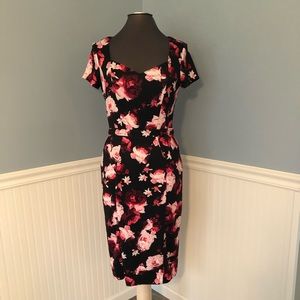 Eva Mendez black and pink floral stretchy dress